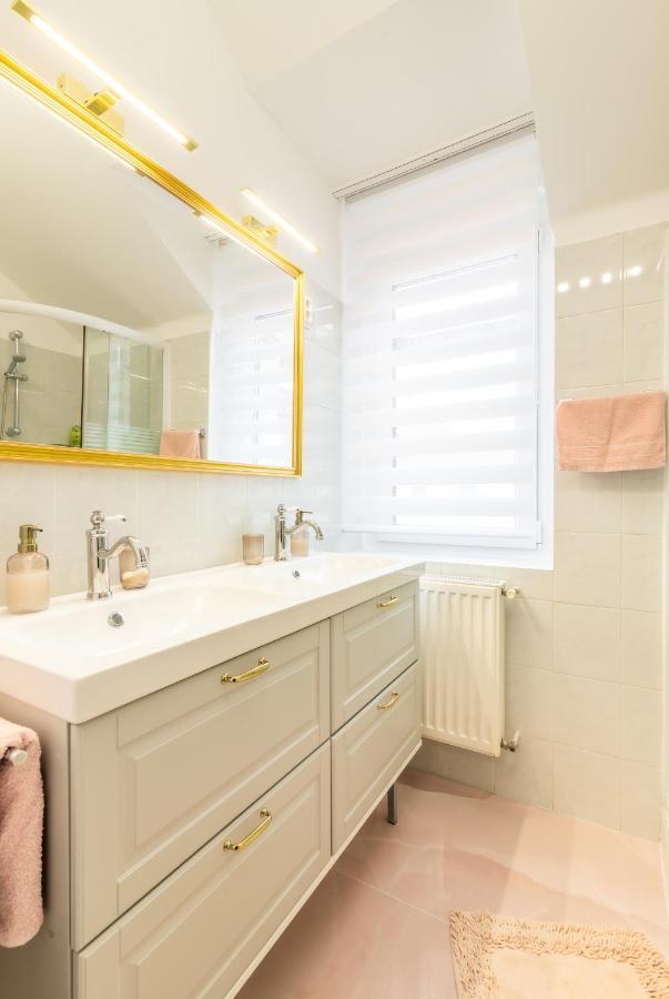 Monarchia Apartman Pearl Mosonmagyaróvár 外观 照片