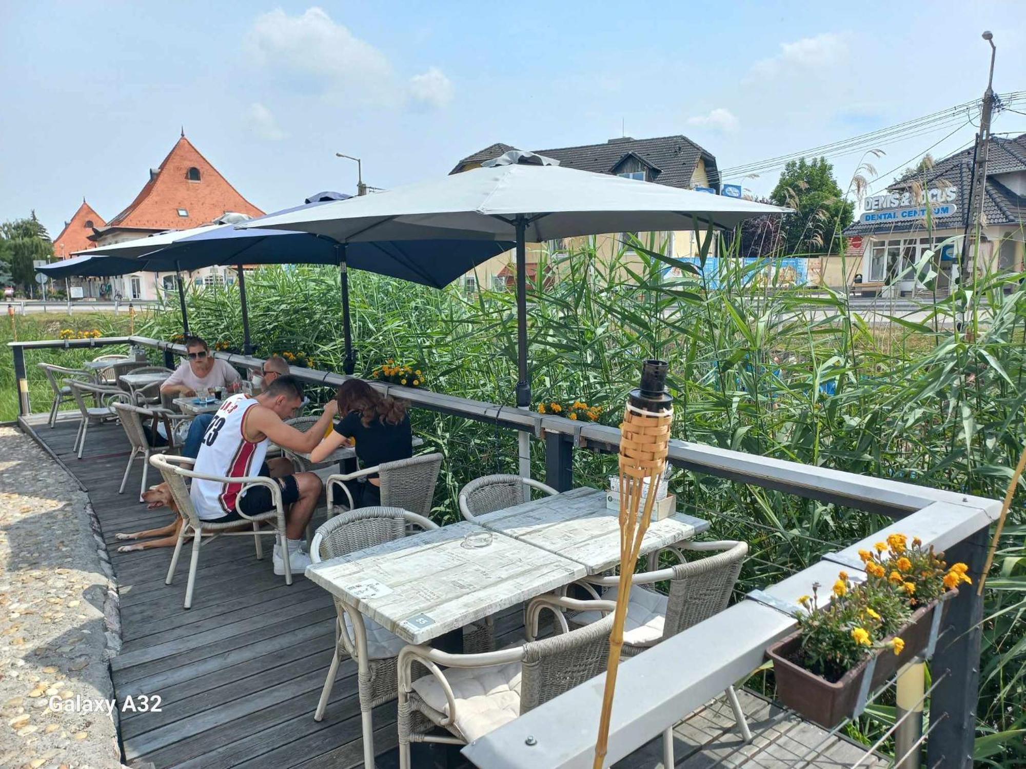 Monarchia Apartman Pearl Mosonmagyaróvár 外观 照片